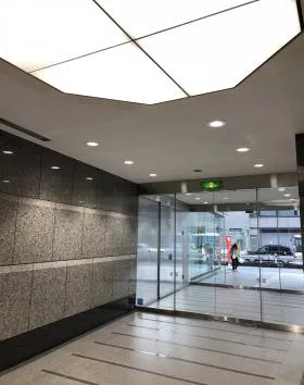 DUO西新宿ビルの外観