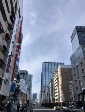 DUO西新宿ビルの外観