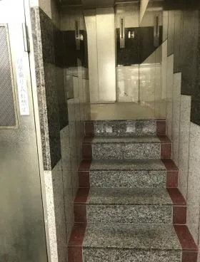 高葉屋ビルの外観