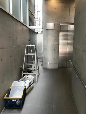 代官山フロントビルの外観
