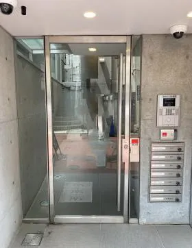 代官山フロントビルの外観