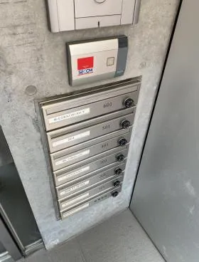 代官山フロントビルの外観