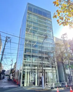 代官山フロントビルの外観
