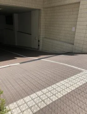 TDビルの外観