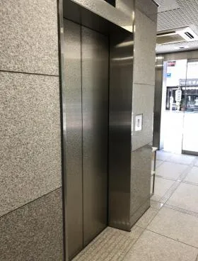 新橋中央ビルの外観