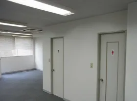 ロジックビルの外観