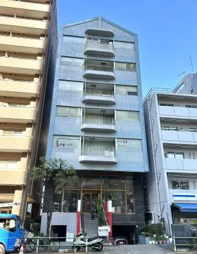 ロジックビルの外観