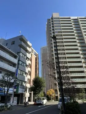 ロジックビルの外観