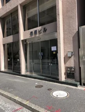 花岡ビルの外観