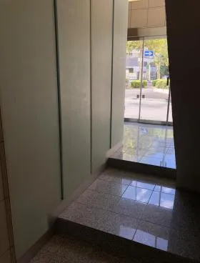 花岡ビルの外観