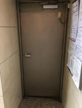 花岡ビルの外観