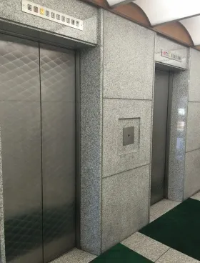 東通ビルの外観