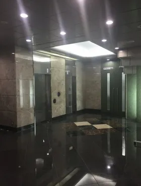松亀センタービルの外観