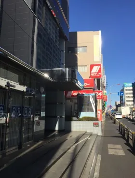 OSビルの外観