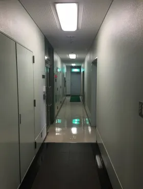 OSビルの外観