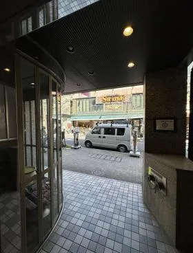 三上ビルの外観