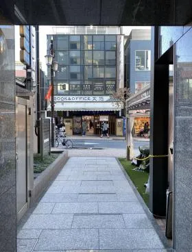 マイナビ不動産ビル神楽坂(旧:DeLCCS KAGURAZAKA SIX)の外観