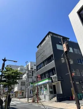 ローベル神楽坂ビルの外観