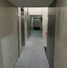 アイ・アンド・イー池袋ビルの外観