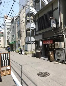 小島ビルの外観