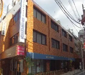桃園学園ビルの外観
