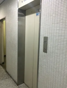オフィス虎ノ門1ビルの外観