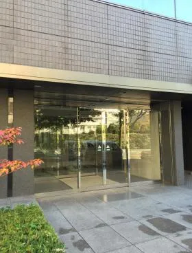 青山サンライトビルの外観