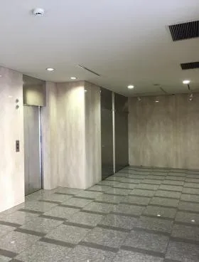 青山サンライトビルの外観