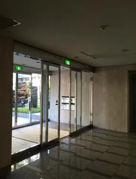 青山サンライトビルの外観