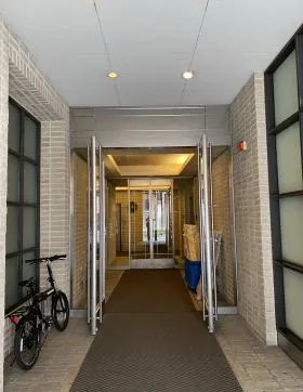 EBISU-WESTの外観