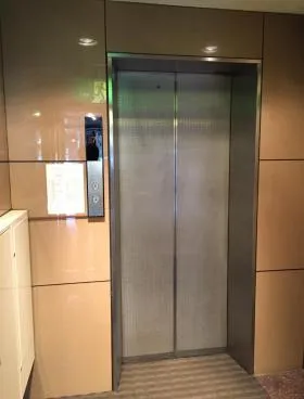 東鈴ビルの外観