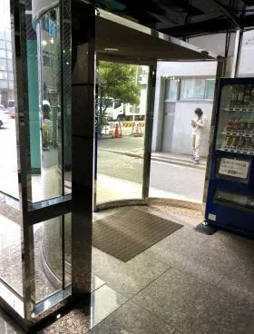KSKビルの外観