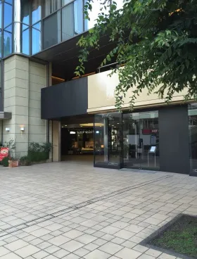 青山サンクレストビルの外観