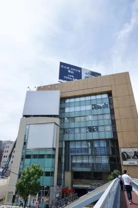 青山サンクレストビルの外観