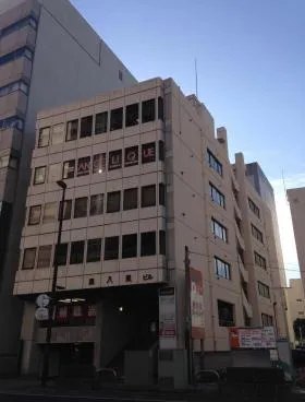 第8東ビルの外観