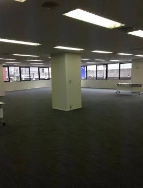 IMI千葉富士見ビルの外観