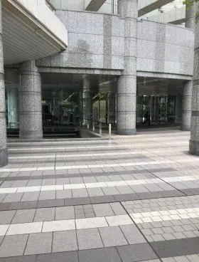 ワールドビジネスガーデン(WBG)の外観