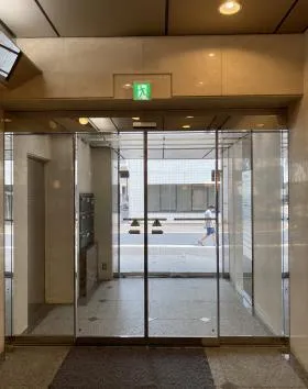 STKビルの外観