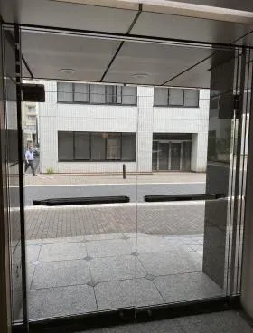 STKビルの外観