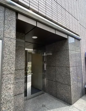 STKビルの外観