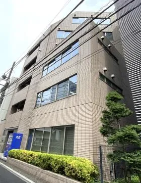 STKビルの外観