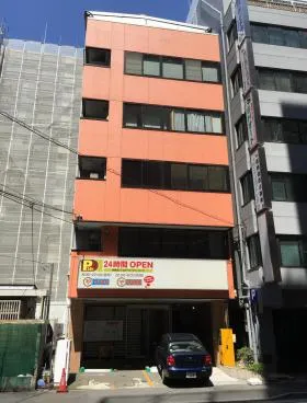 新横浜ADHOCビルの外観