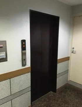 新横浜ADHOCビルの外観