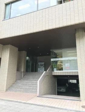 明友ビルの外観