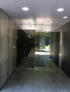 ルーシッドスクエア新横浜ビルの外観