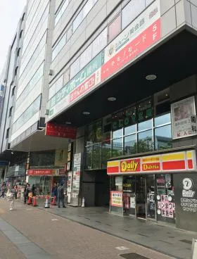 新横浜SRビルの外観