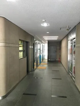 新横浜SRビルの外観
