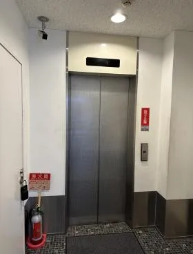 銀座クレッセントビルの外観
