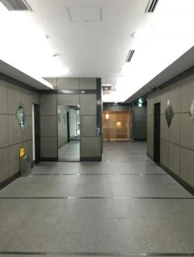 メットライフ新横浜ビルの外観