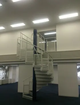 スタジアムプレイス青山の外観